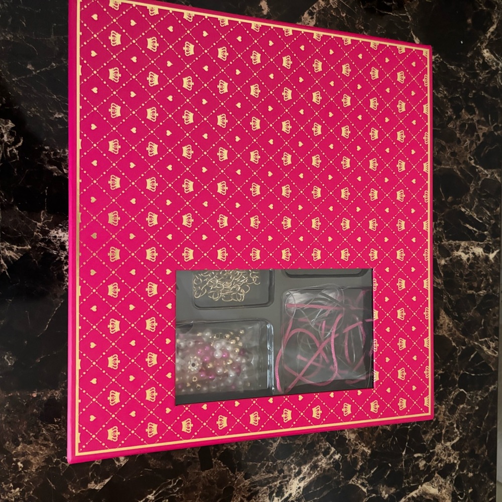 Juicy‎ Couture Jewelry Making Kit